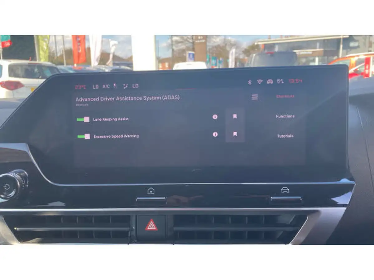 2024-citroen-c4-e-e-series-156ps-54kwh-big-29