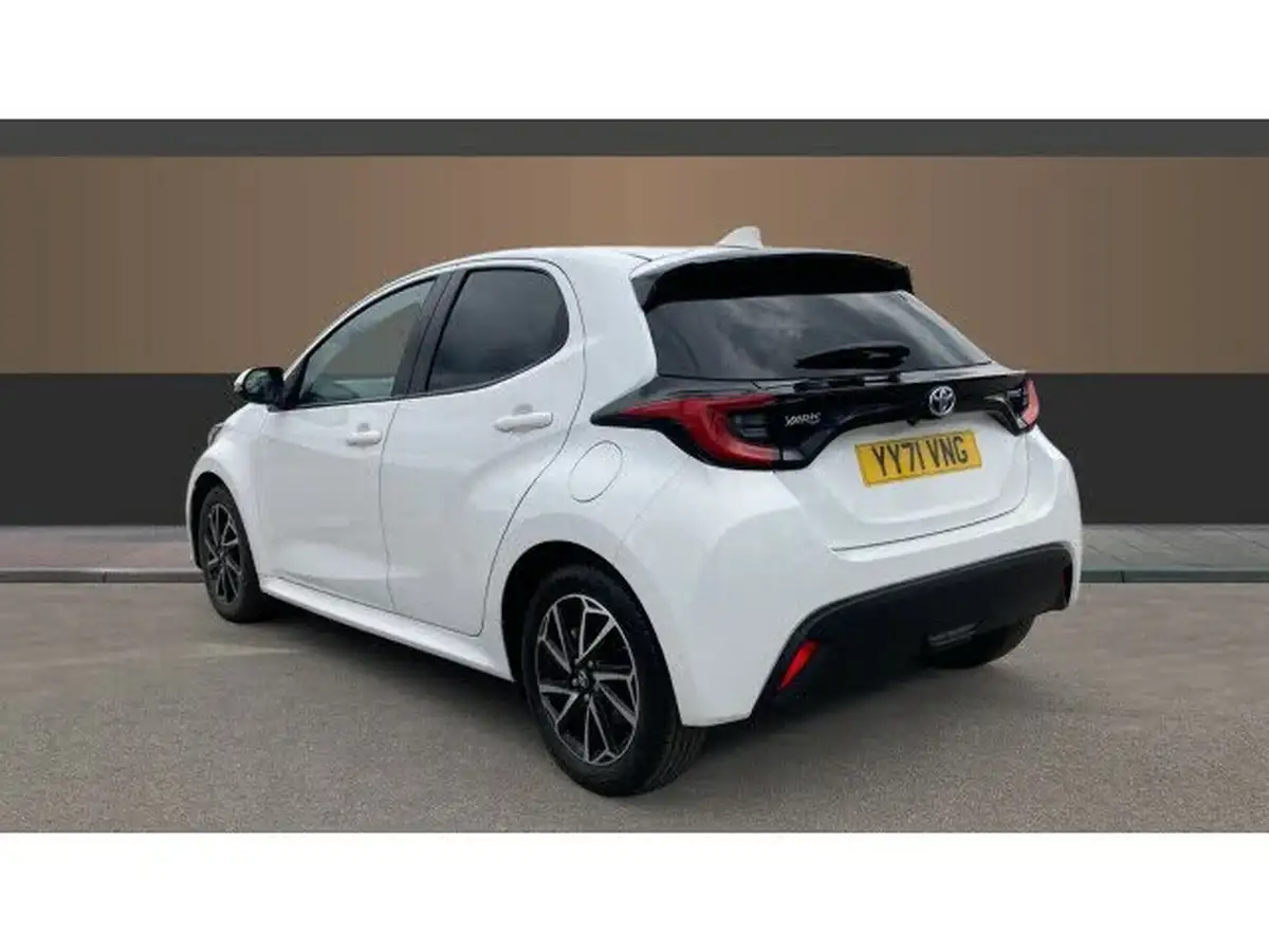 2022-toyota-yaris-15-vvt-i-design-big-1