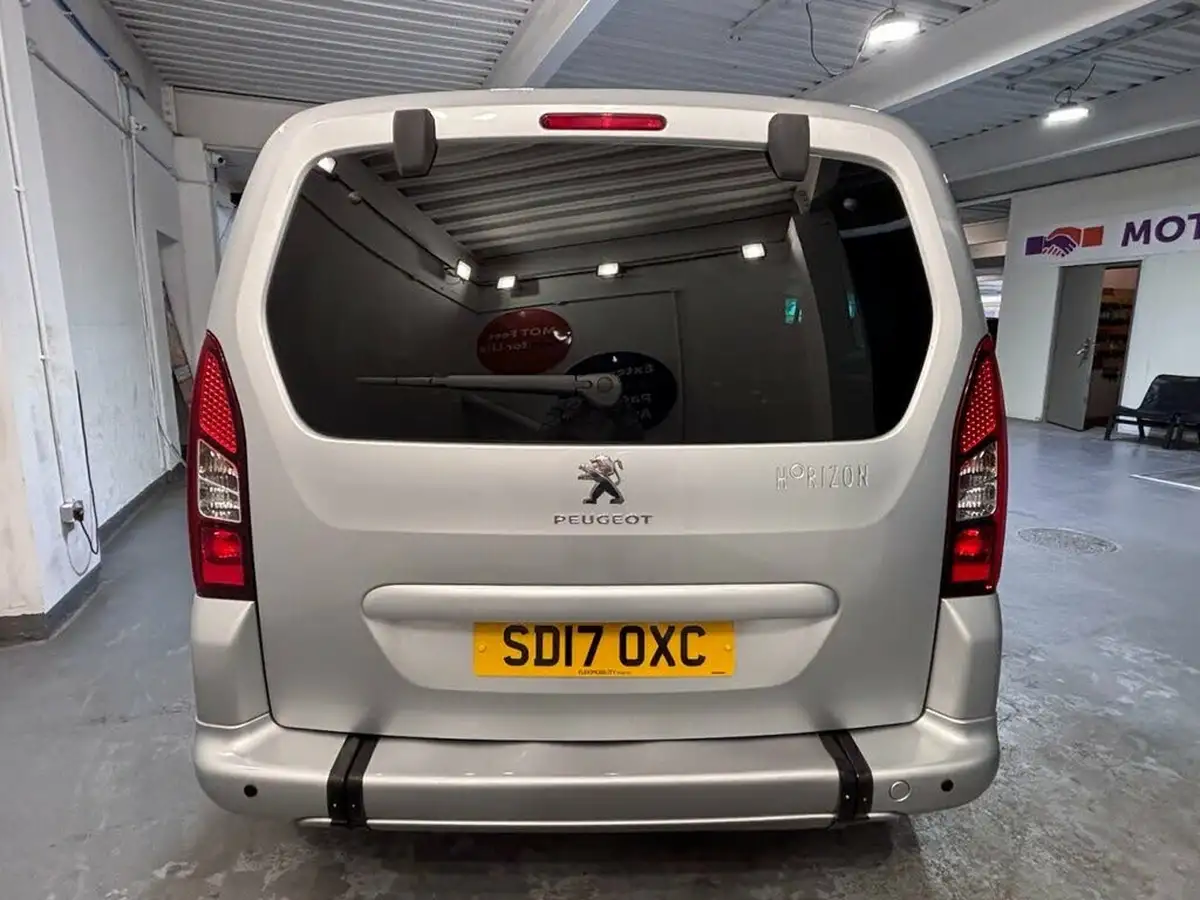 2017-peugeot-partner-big-6