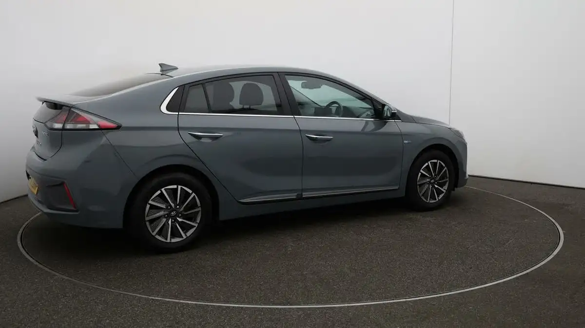 2021-hyundai-ioniq-e-premium-se-electric-100kw-big-46