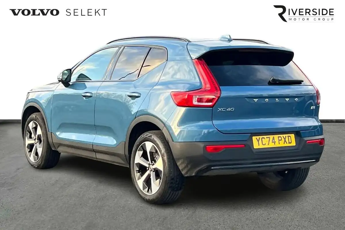 2024-volvo-xc40-20-b3-plus-big-2