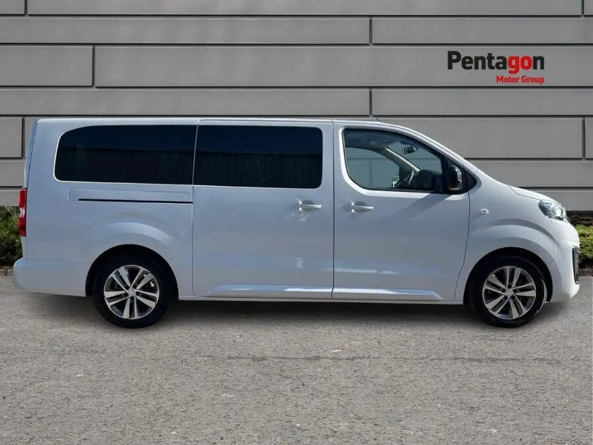 2023-peugeot-traveller-e-business-vip-long-big-10