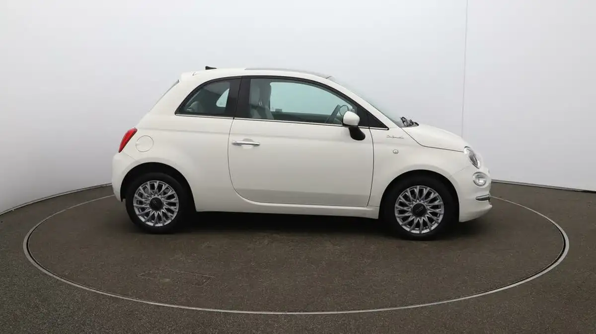 2022-fiat-500-10-dolcevita-big-40