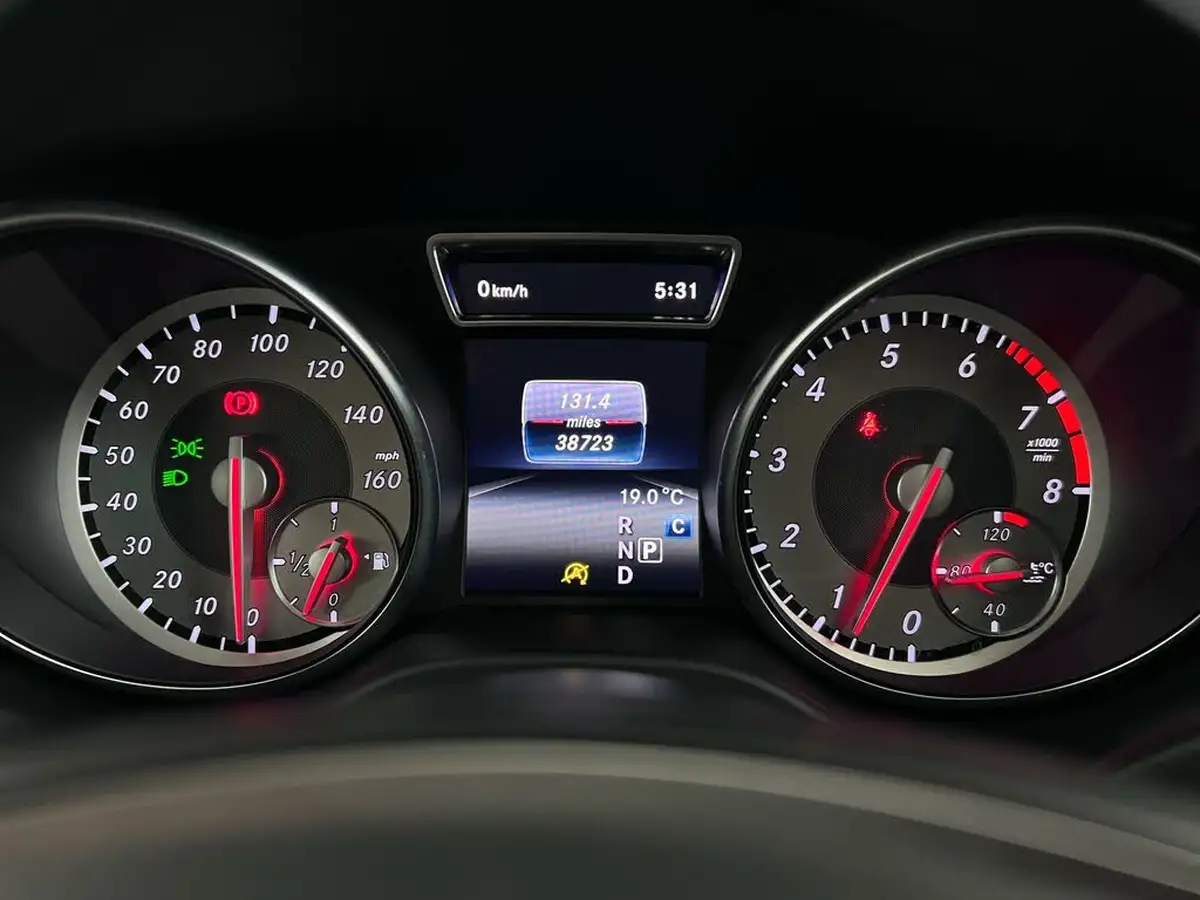 2016-mercedes-benz-gla-class-20-gla-250-sport-premiumss-7g-dct-big-15