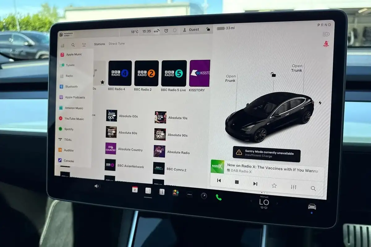 2020-tesla-model-3-e-performance-big-44