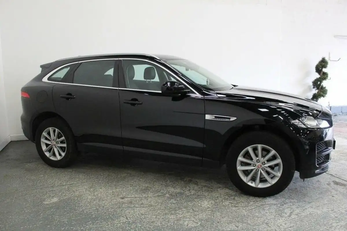 2017-jaguar-f-pace-20-i4d-prestige-180ps-awd-ss-auto-big-2