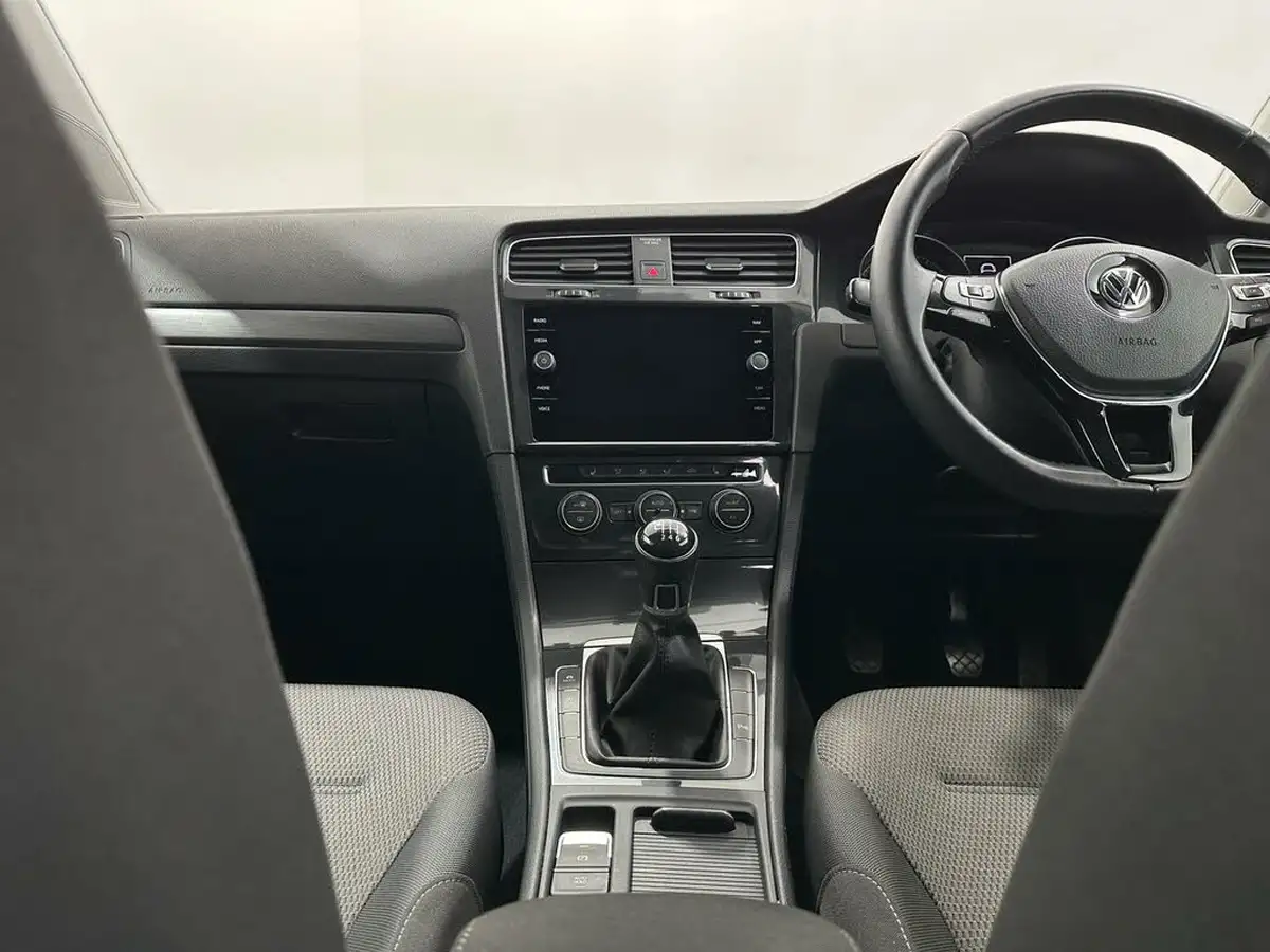 2020-volkswagen-golf-15-tsi-match-edition-150ps-hatchback-big-18