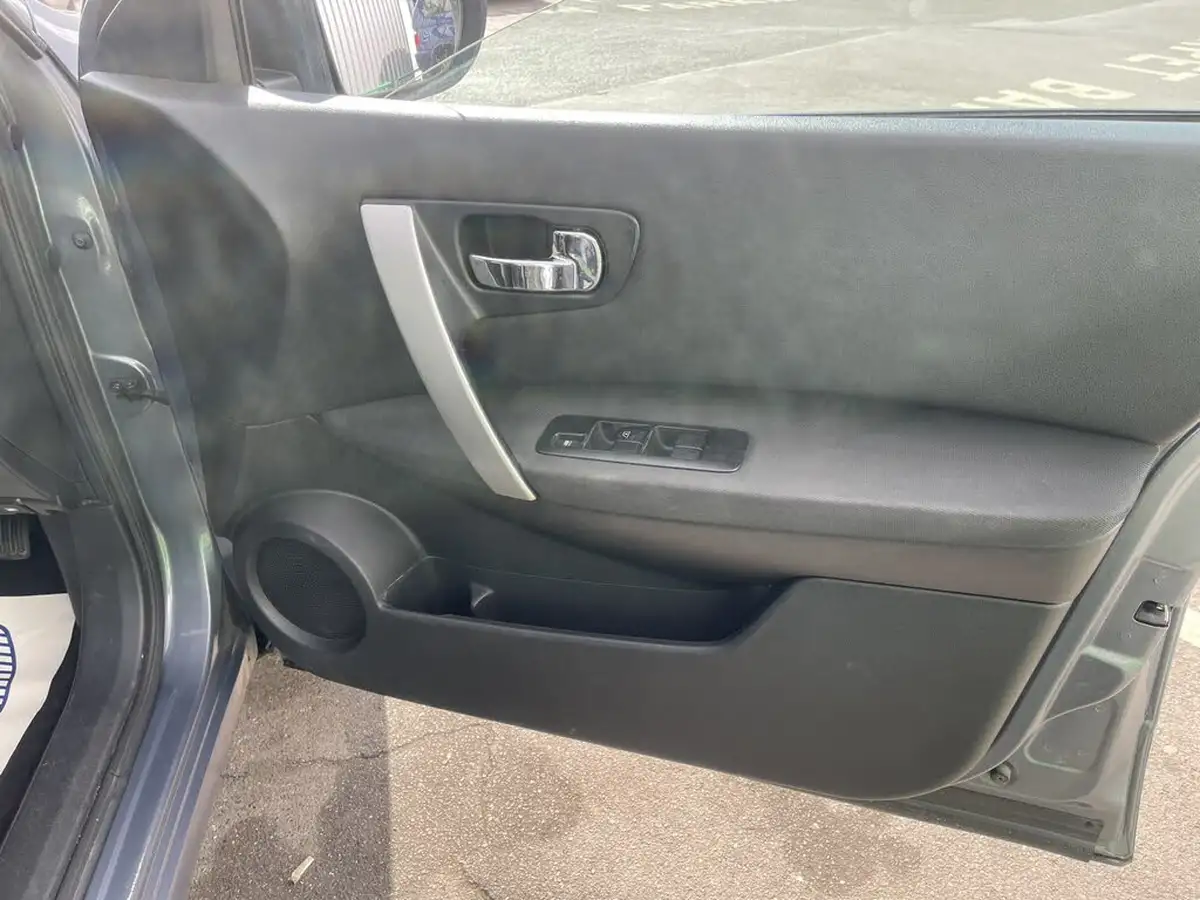 2010-nissan-qashqai-15td-acenta-big-10