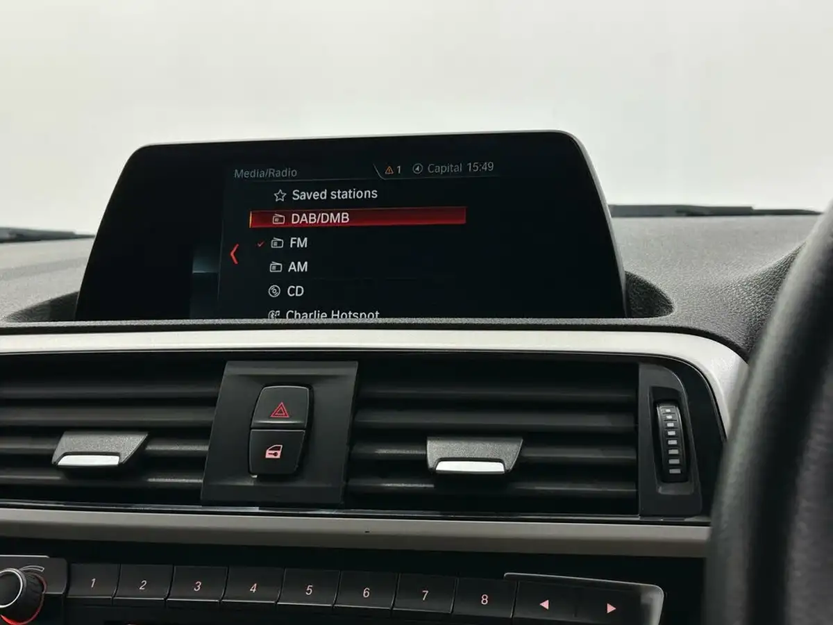 2018-bmw-1-series-20td-118d-se-5d-big-22