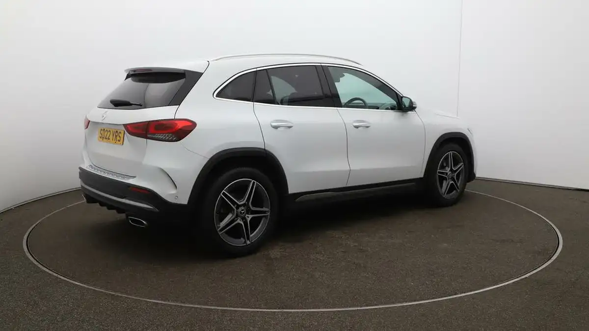 2022-mercedes-benz-gla-class-13-gla-180-amg-line-premium-big-43