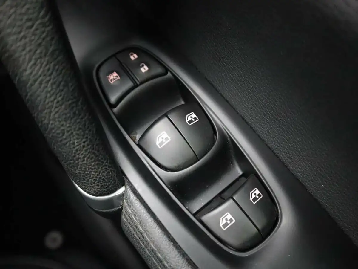 2021-nissan-qashqai-13-dig-t-n-motion-140ps-big-27