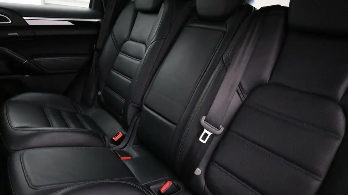 2018-porsche-cayenne-48-turbo-big-6