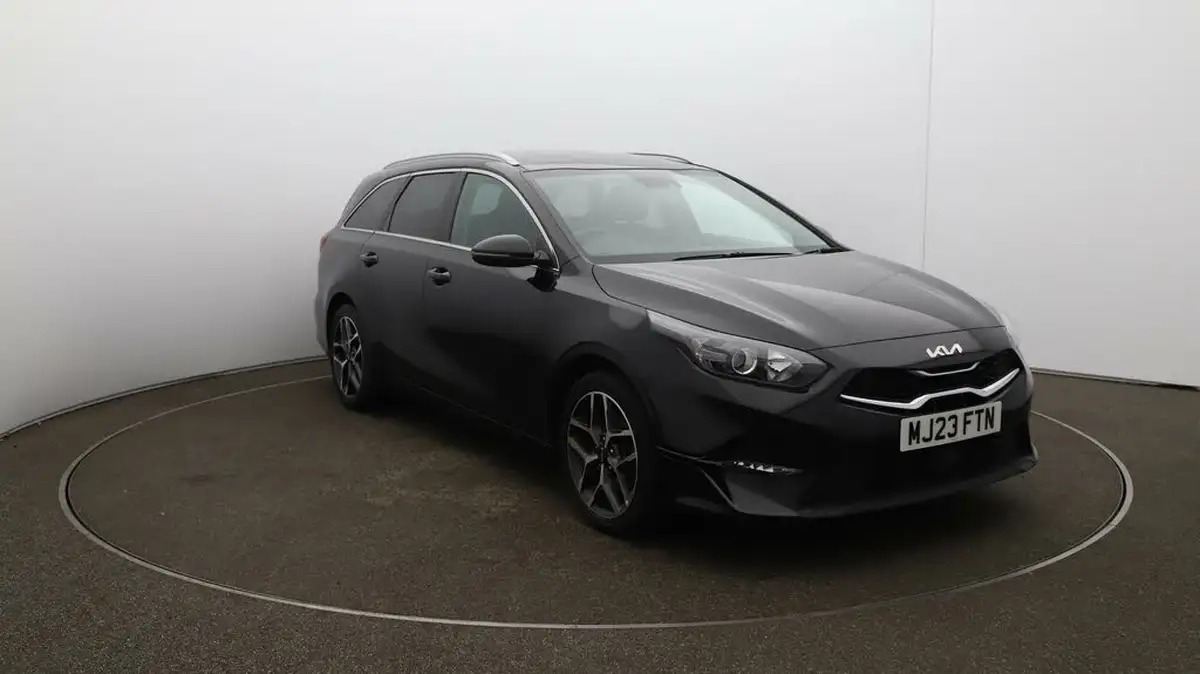 2022-kia-ceed-15-t-gdi-3-sportswagon-big-35