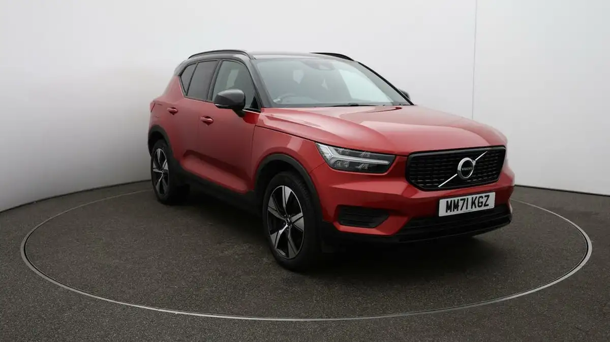2022-volvo-xc40-15-t4-r-design-big-33