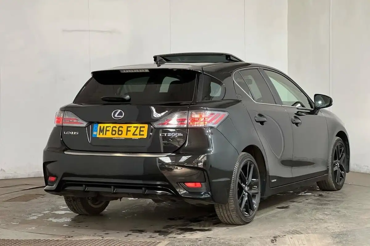 2016-lexus-ct-200h-18-sport-big-20