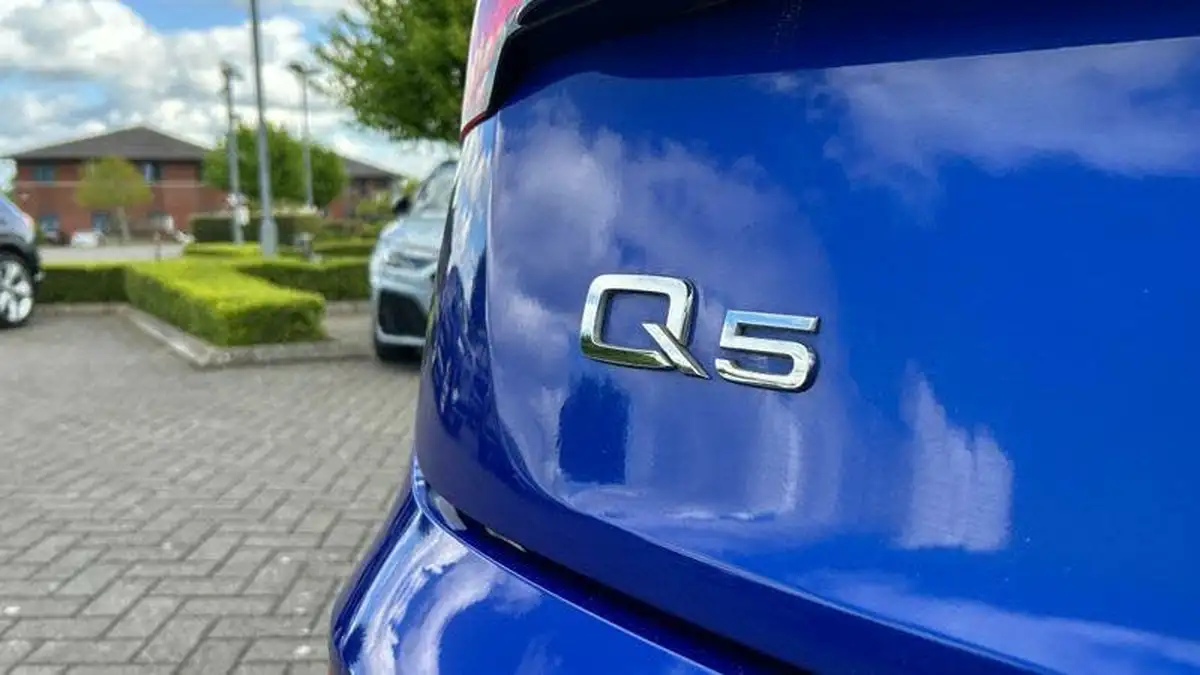 2022-audi-q5-20-45-tfsi-edition-1-sportback-big-13