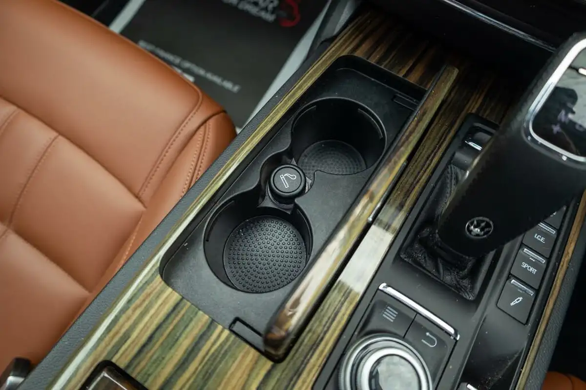 2020-maserati-ghibli-30td-gransport-big-6