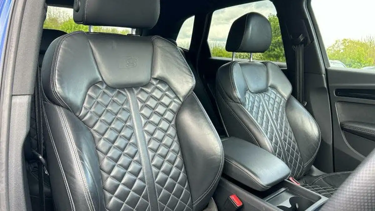 2022-audi-q5-20-45-tfsi-edition-1-sportback-big-17