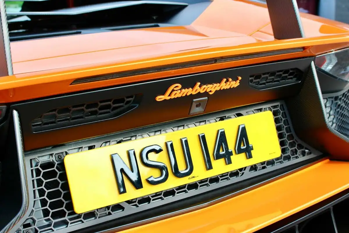 2016-lamborghini-aventador-65-lp-750-4-superveloce-coupe-big-64