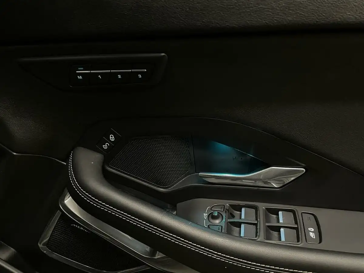 2020-jaguar-e-pace-20-i4d-r-dynamic-hse-180ps-big-20