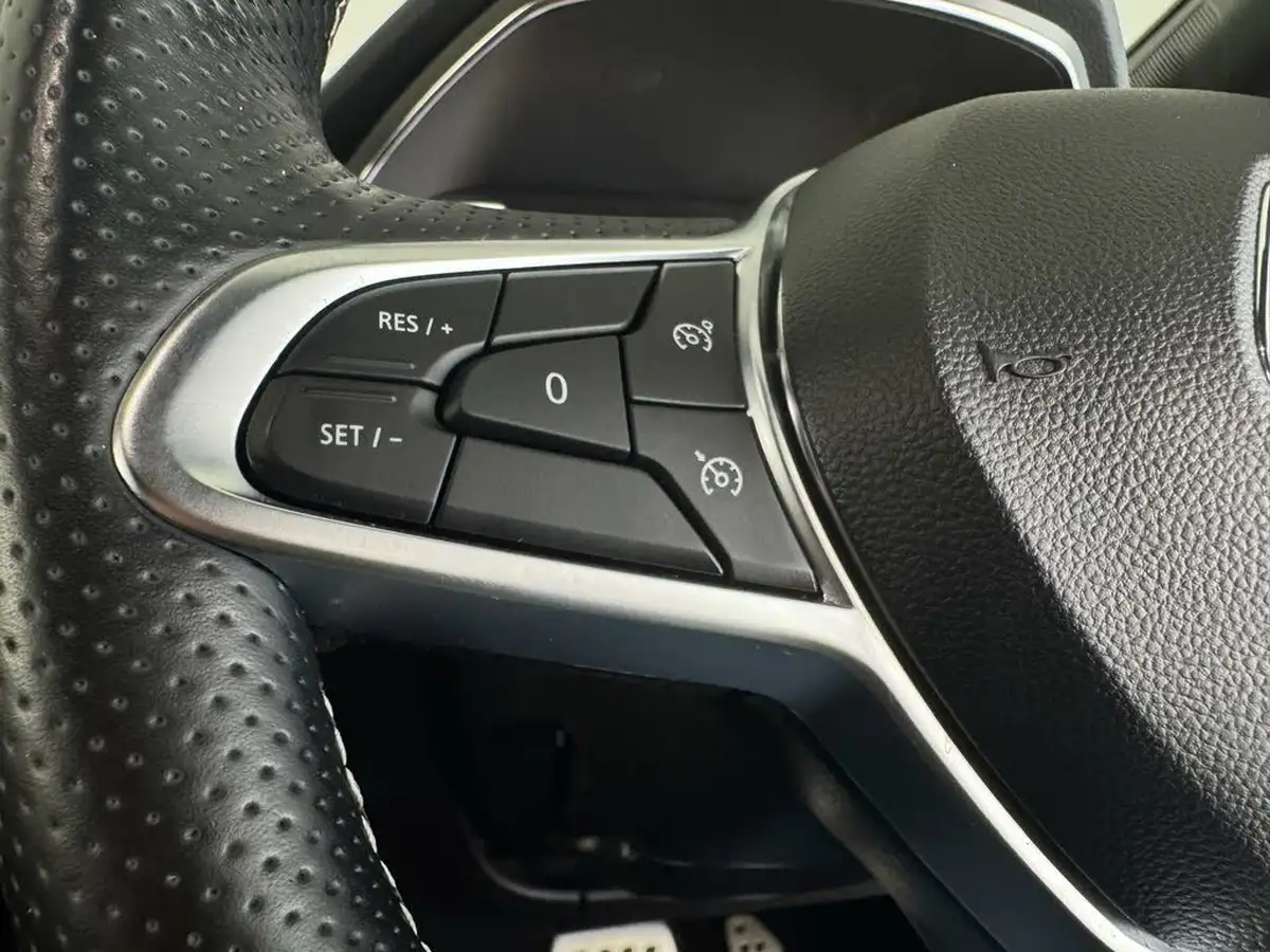 2022-renault-captur-13-tce-rs-line-edc-auto-big-21