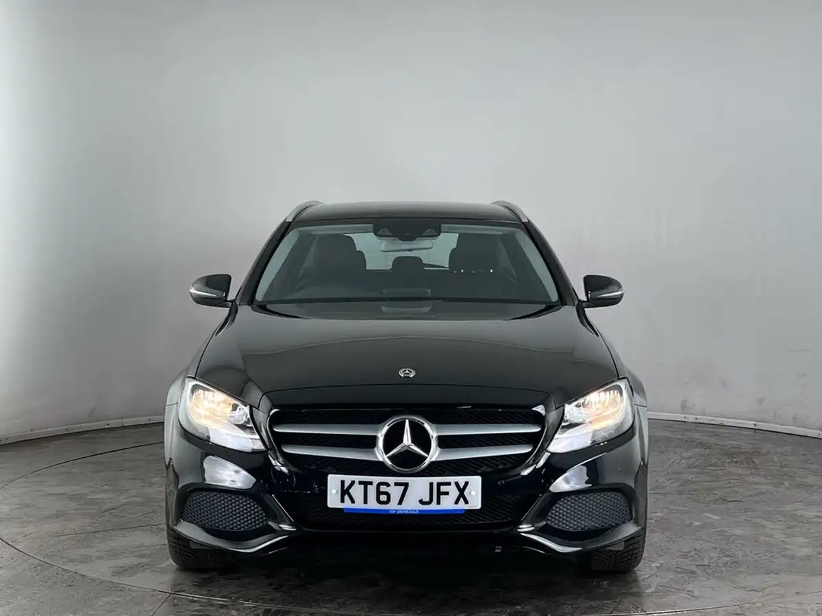 2018-mercedes-benz-c-class-21d-c220d-se-executive-edition-estate-5d-9g-tronic-plus-big-3