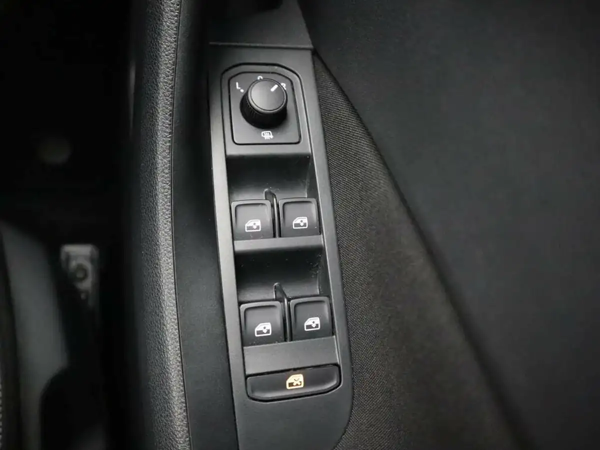 2023-skoda-kamiq-10-tsi-se-109ps-big-26
