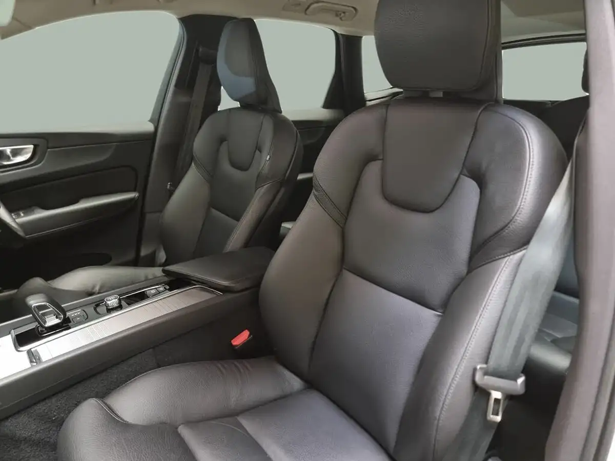 2023-volvo-xc60-20-b5-plus-big-6