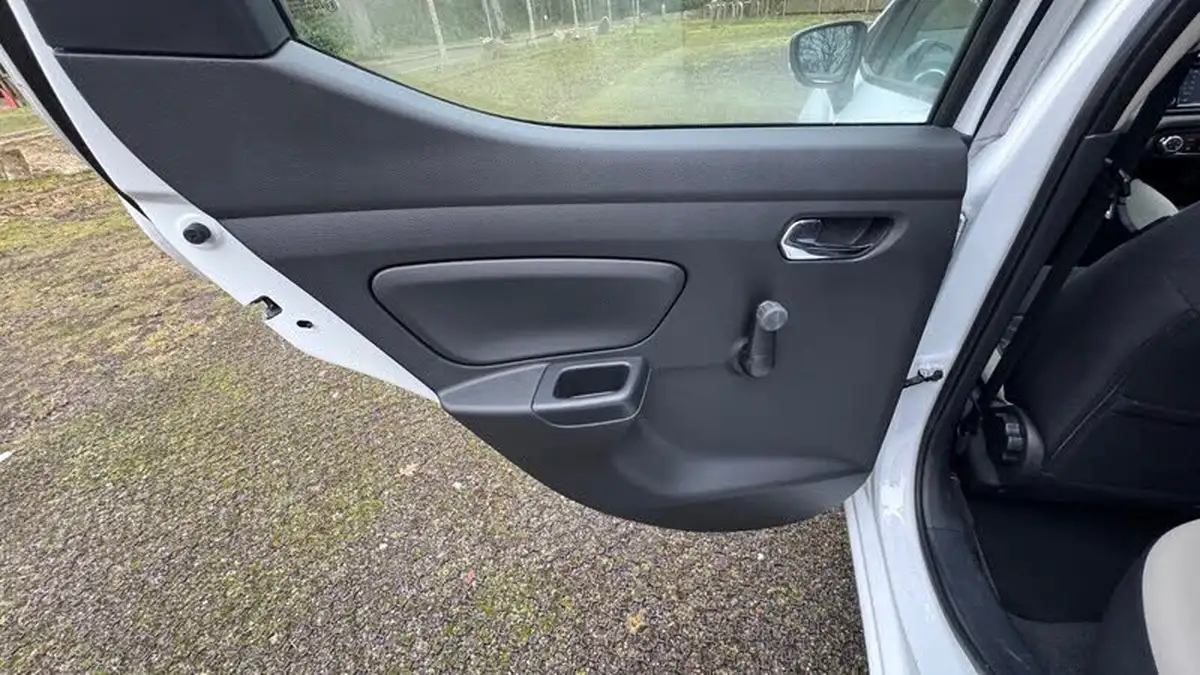 2017-nissan-micra-10-acenta-exteriorpack-big-39