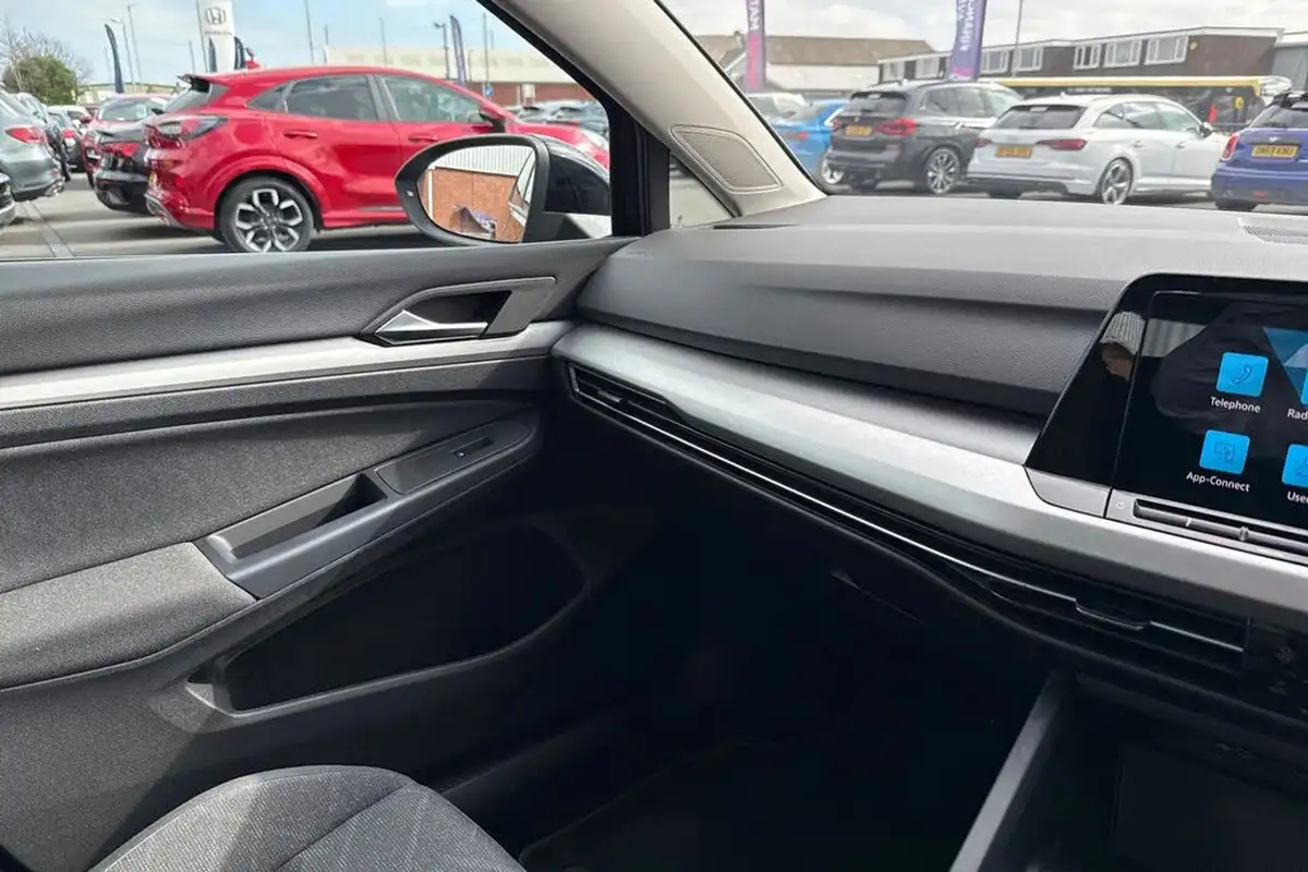 2020-volkswagen-golf-15-etsi-life-150ps-hatchback-big-38