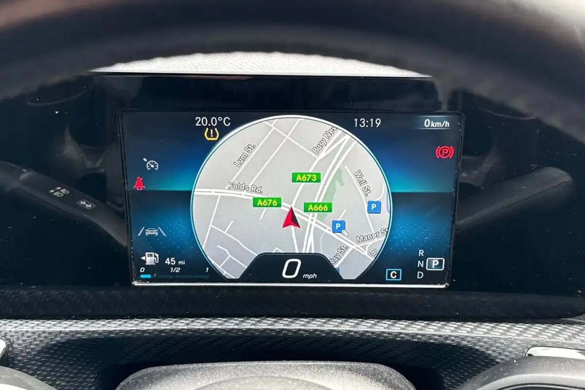 2019-mercedes-benz-a-class-13-a180-se-7g-dct-big-34