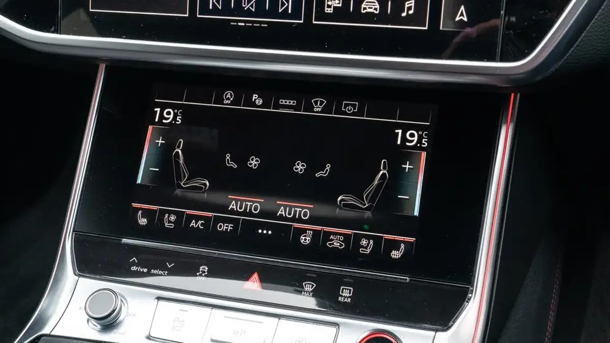 2024-audi-rs6-avant-40-tfsi-performance-big-16