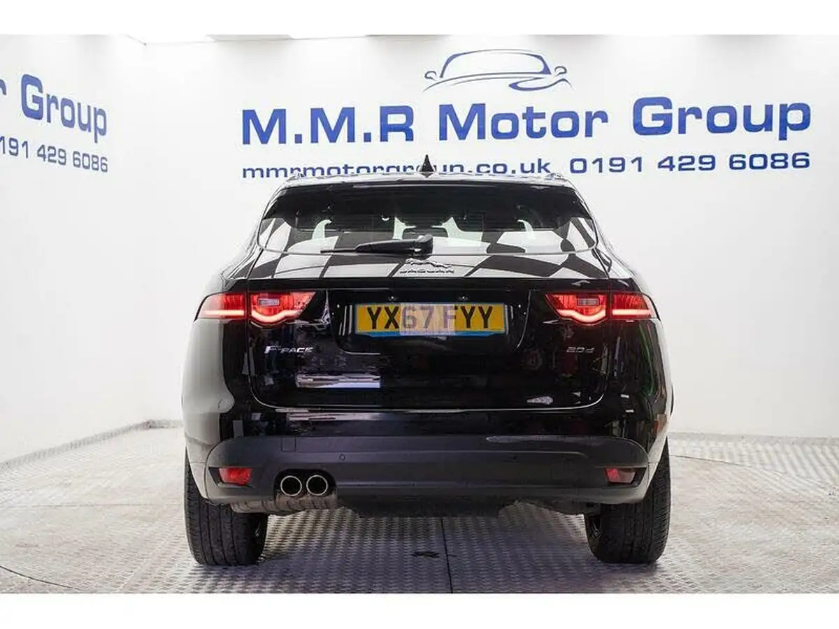 2017-jaguar-f-pace-20-i4d-r-sport-180ps-ss-auto-big-11