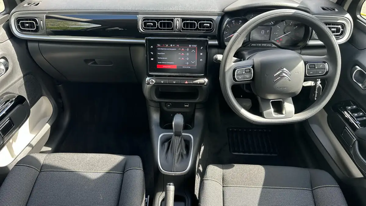 2025-citroen-c3-12-puretech-plus-110ps-eat6-big-3