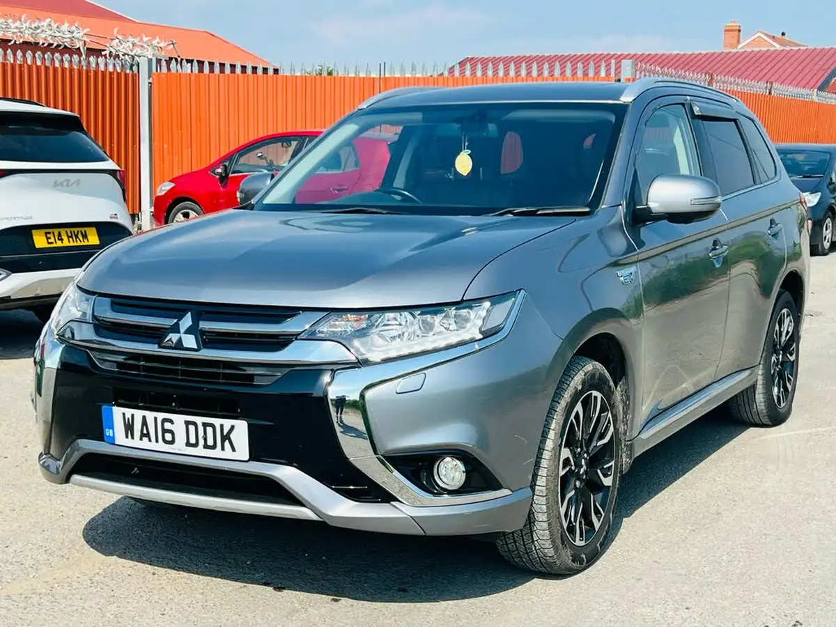 2015-mitsubishi-outlander-20-gx4hs-big-3