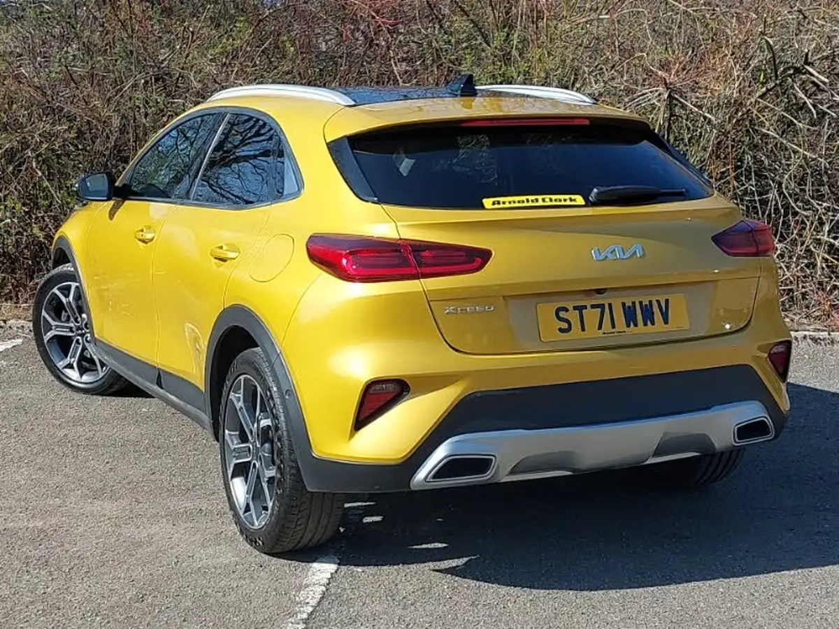 2022-kia-xceed-15-t-gdi-4-big-1