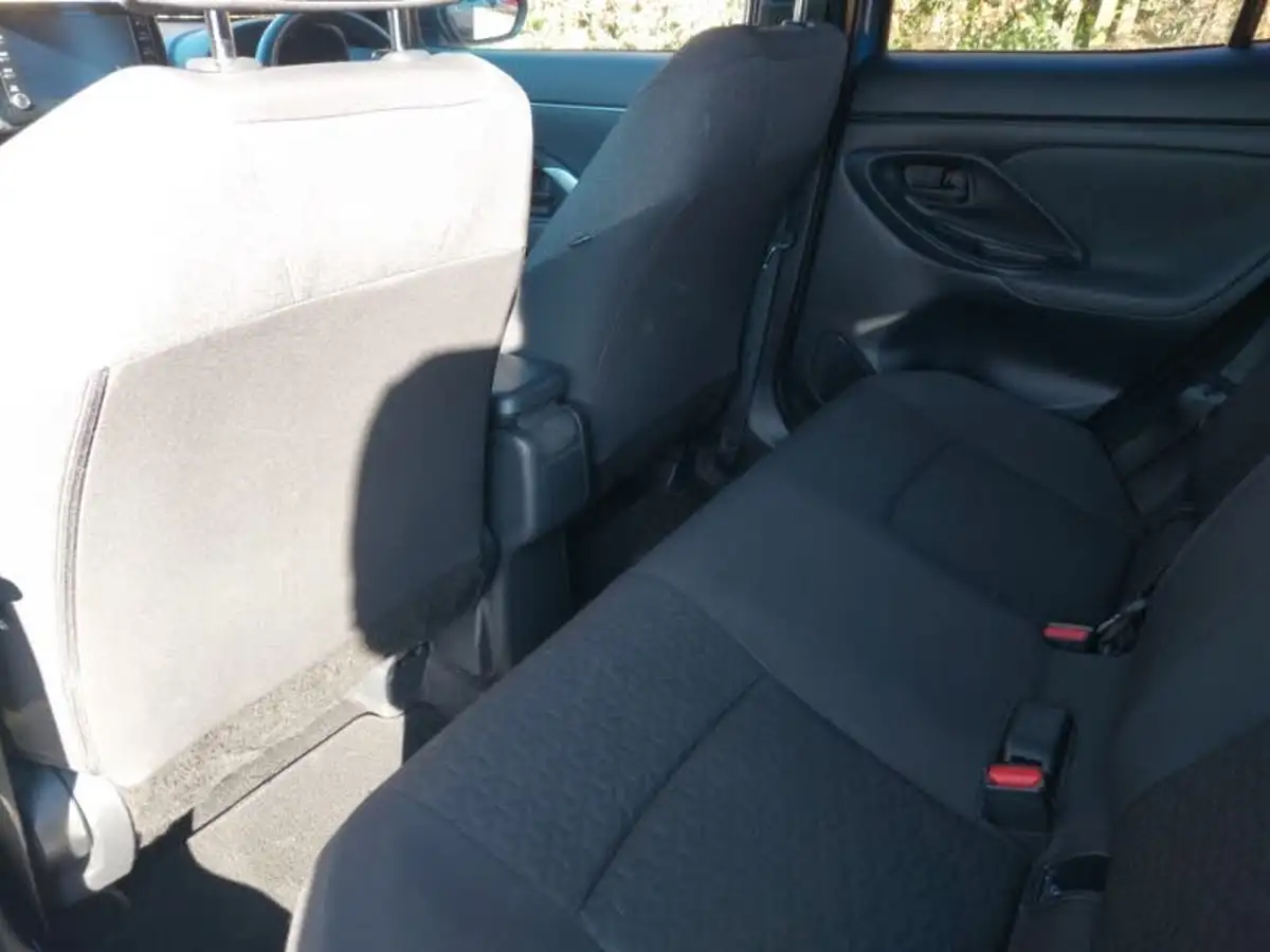 2022-toyota-yaris-15-vvt-i-design-panoramic-roof-big-5