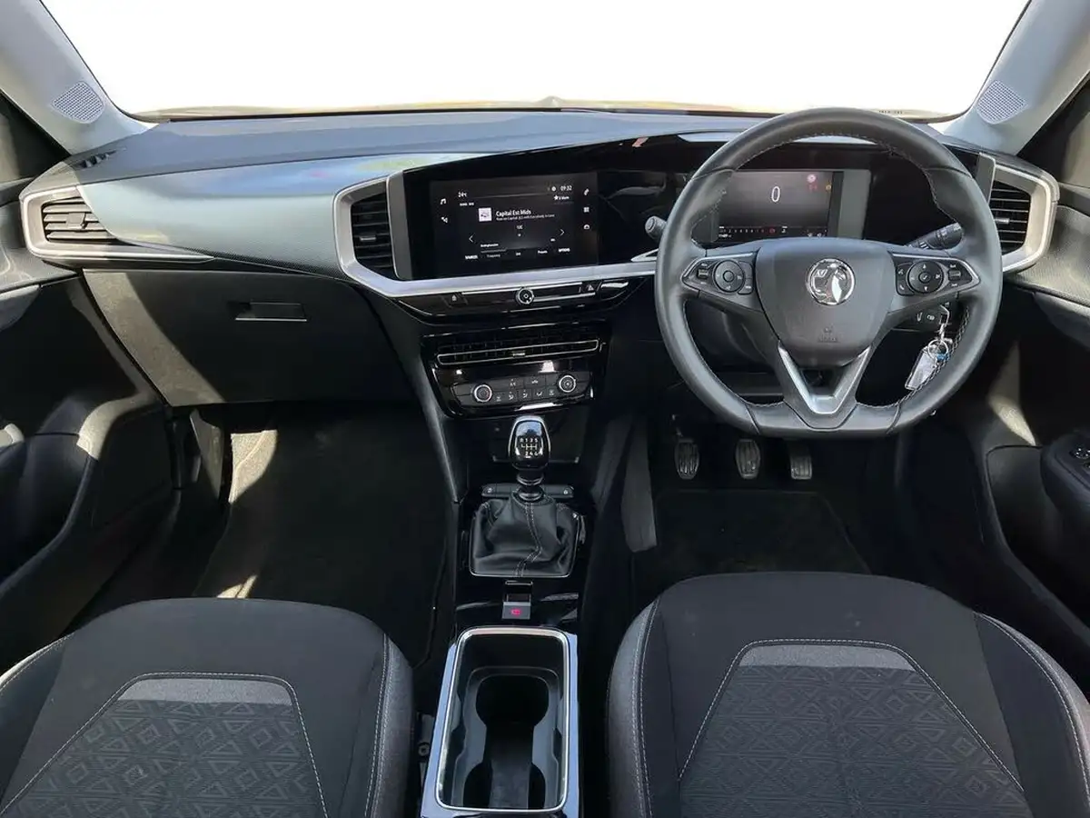 2022-vauxhall-mokka-12-se-edition-big-5
