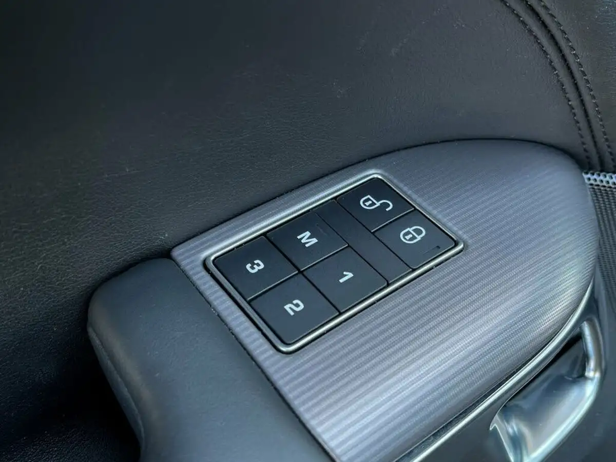 2020-land-rover-range-rover-sport-20-p300-hse-big-24