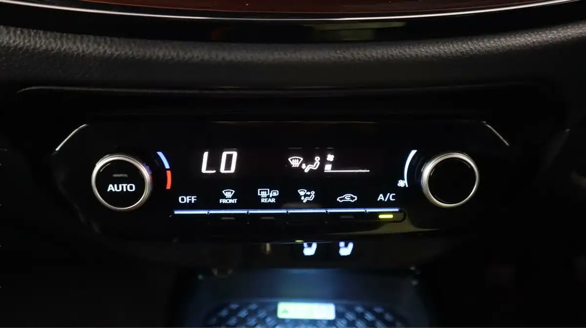 2022-toyota-aygo-x-10-vvt-i-limited-edition-big-10