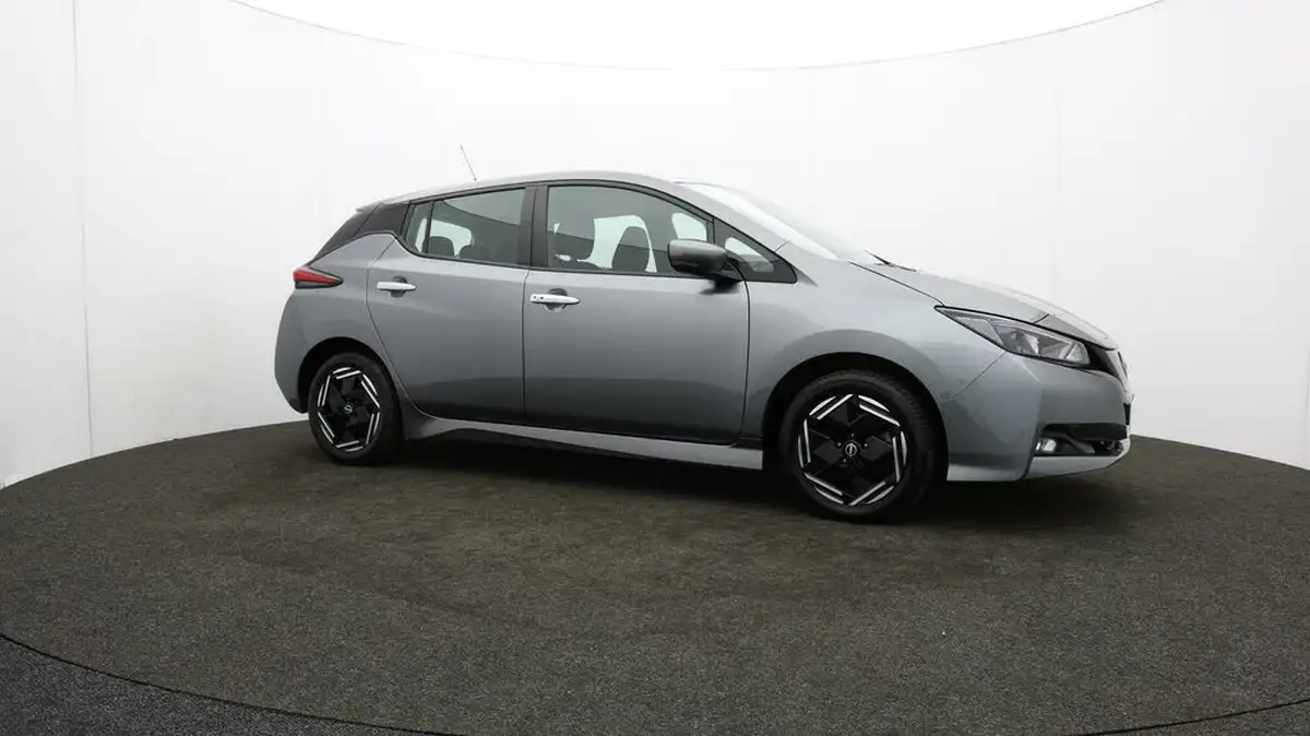 2022-nissan-leaf-e-acenta-39kwh-big-36