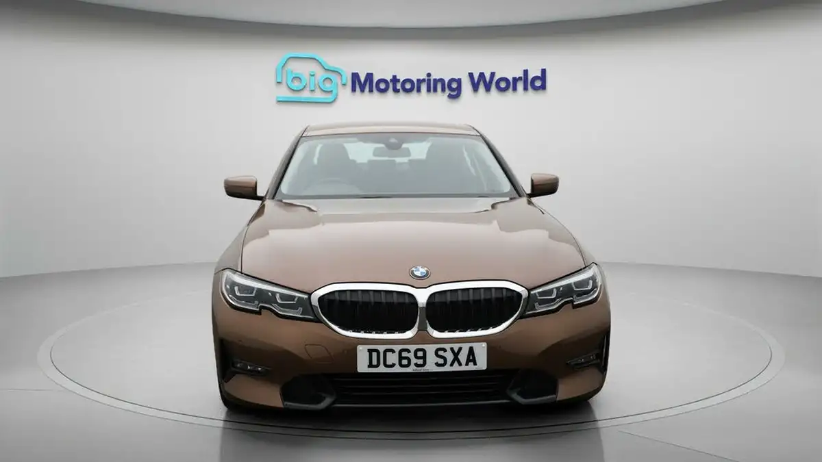 2020-bmw-3-series-20-330i-sport-saloon-4d-big-2