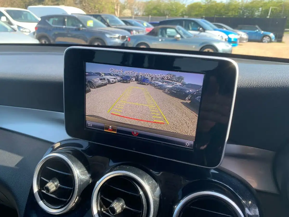 2018-mercedes-benz-glc-class-20-glc250-urban-edition-big-16