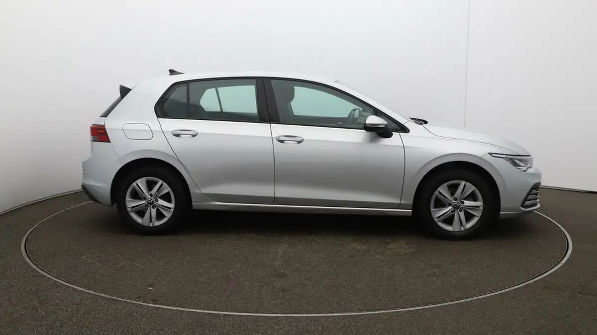 2022-volkswagen-golf-10-tsi-life-hatchback-big-40