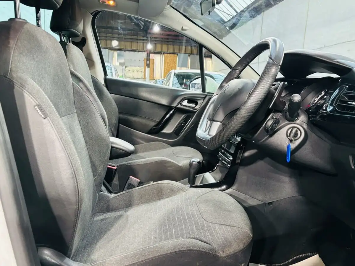2016-citroen-c3-12-platinum-ss-etg-big-15