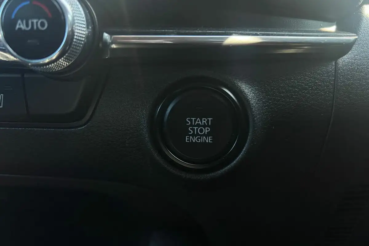 2024-mazda-mazda3-25-e-skyactiv-g-homura-big-21