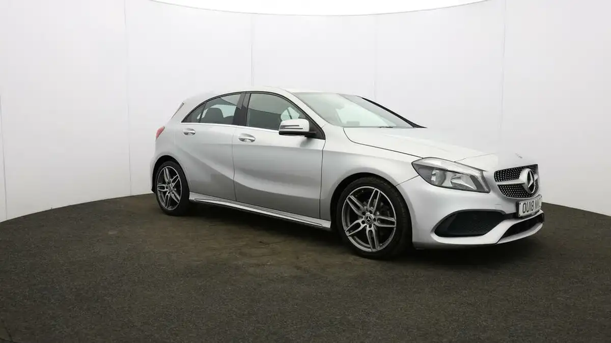 2018-mercedes-benz-a-class-16-a180-amg-line-ss-big-39