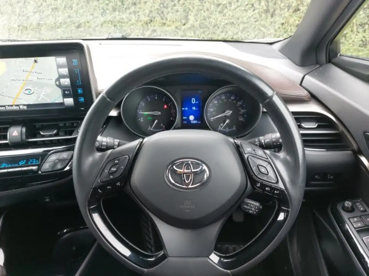 2019-toyota-c-hr-12-excel-big-16