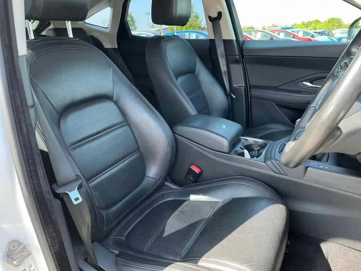 2018-jaguar-e-pace-20-i4d-s-big-47