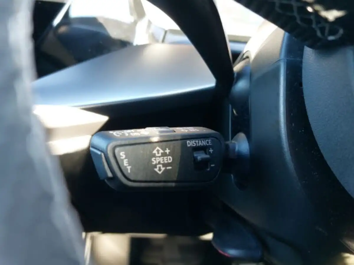 2023-audi-a3-15-35-tfsi-s-line-sportback-5d-big-18